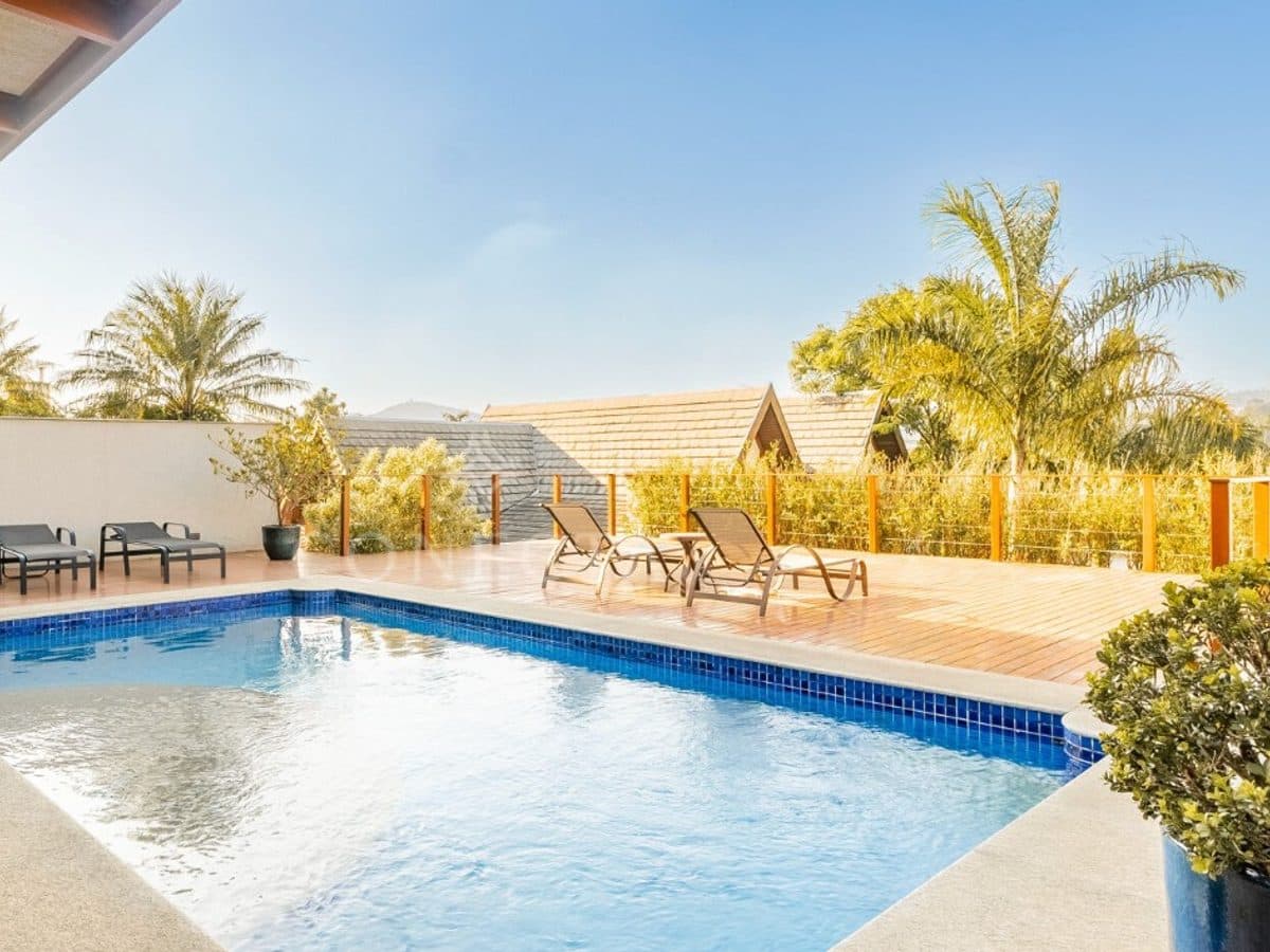 Casa com 720m² área de terreno